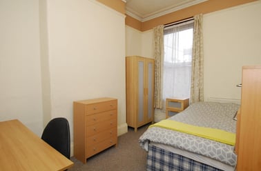 Eton Place, North Hill, Plymouth - Image 3